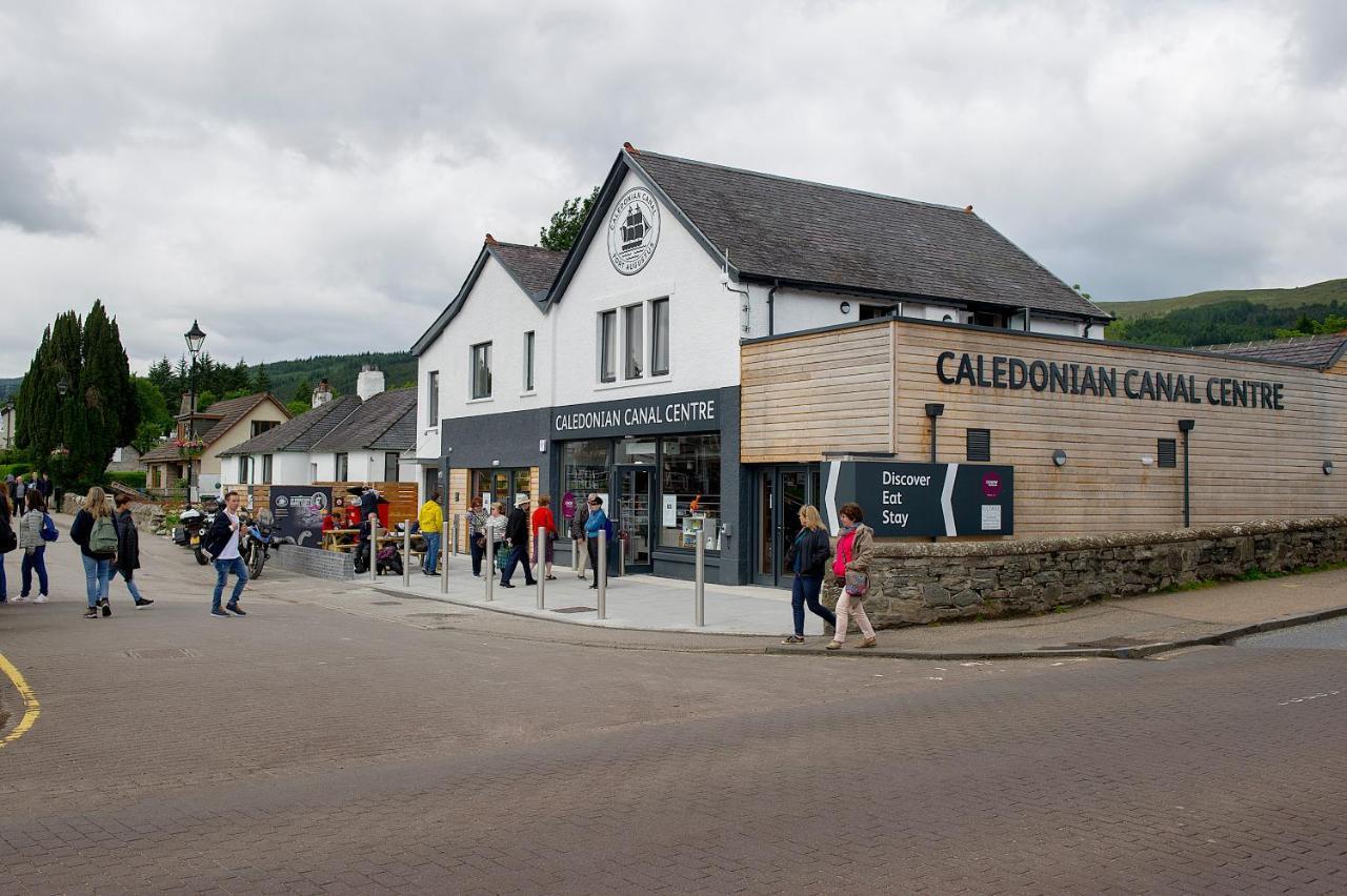 Lock Chambers, Caledonian Canal Centre Fort Augustus Exterior photo